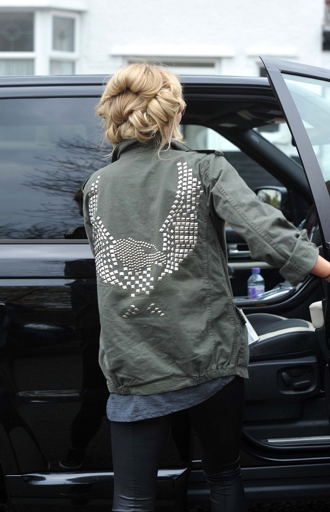 Alex Gerrard Curran on Ridin'Girls Net