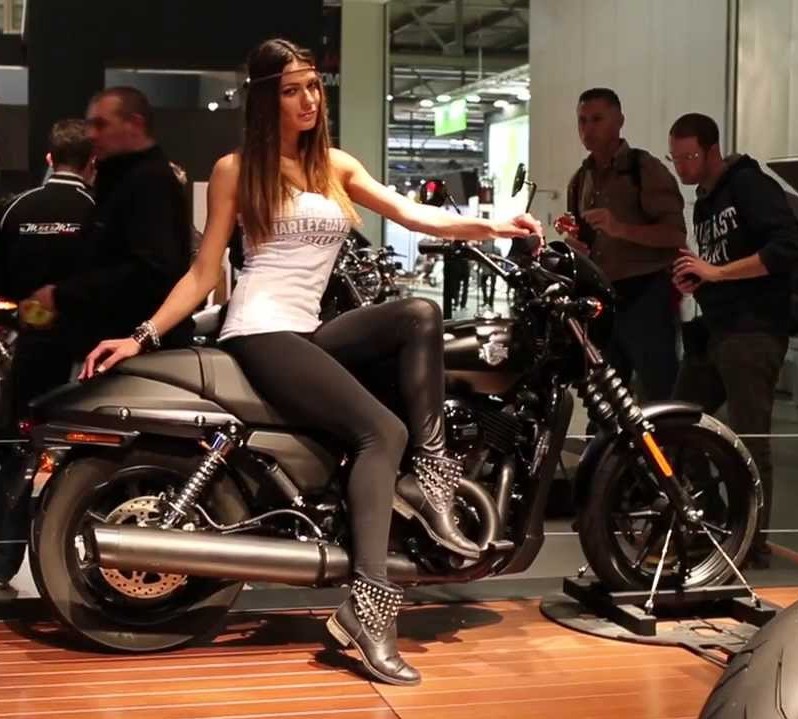 Harley-Davidson Street on Ridin'Girls Blog