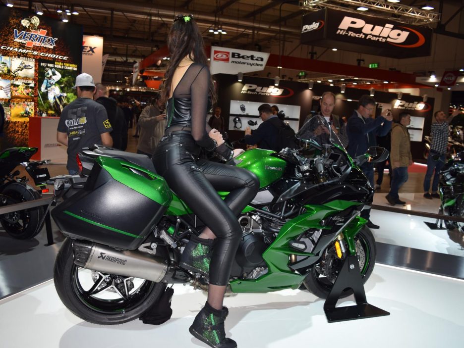 Kawasaki Ninja H2 SX SE on RidinGirlsBlog