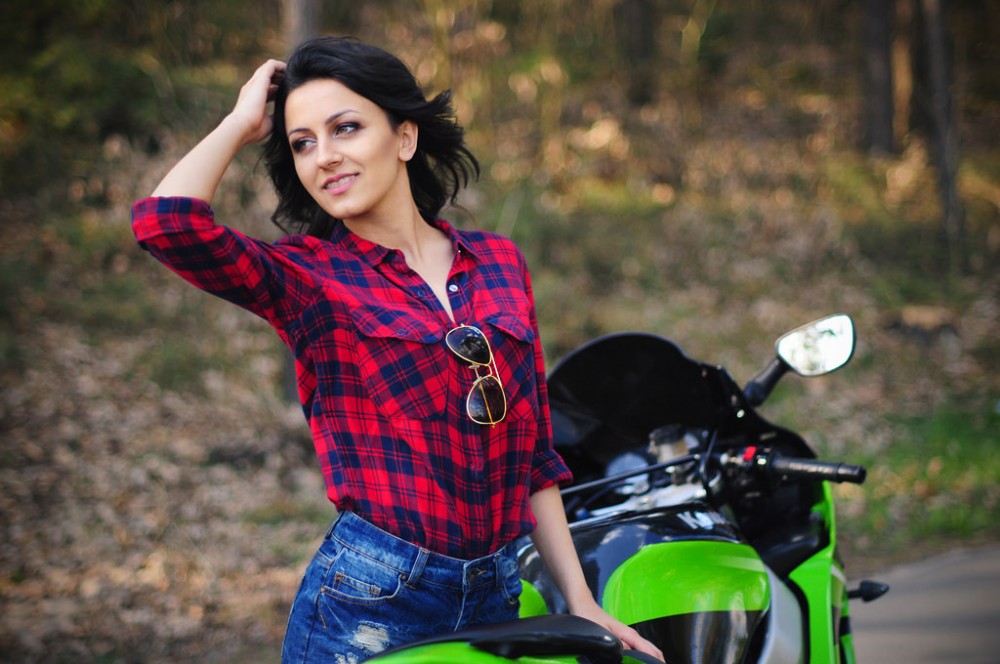 Kawasaki Ninja ZX6R on RidinGirlsBlog