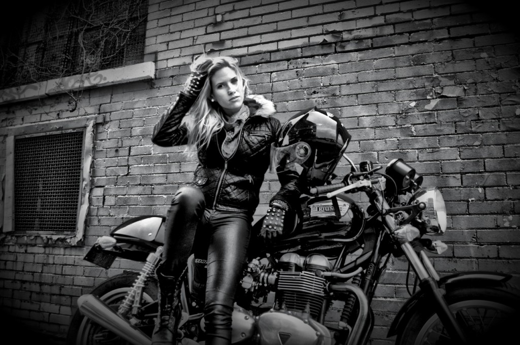 Triumph Thruxton on Ridin'GirlsBlog